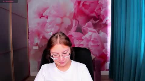 AngelinaLow online show from September 2025 11:26:01 AM