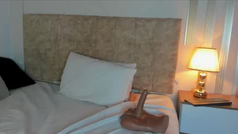 Snapshot of angelinarouse_ chatting on December 2025 05:39:02 AM angelinarouse_ online show from December 2025 05:39:02 AM