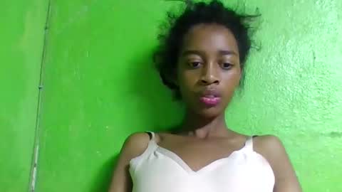 Snapshot of angeline221173 chatting on April 2026 02:09:01 AM angeline221173 online show from April 2026 02:09:01 AM