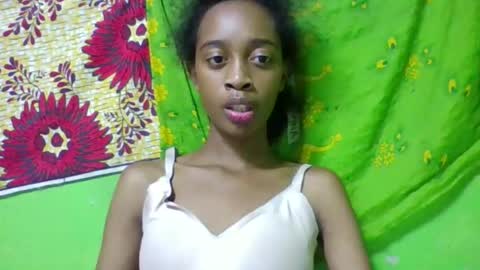 angeline221173 online show from May 2026 06:35:01 PM