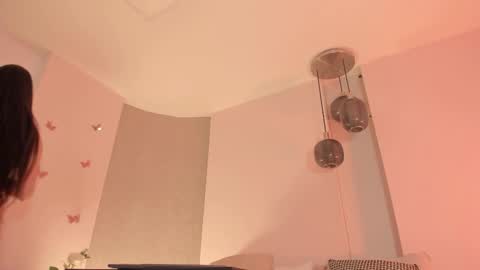 Angeline  online show from November 2025 12:08:02 PM