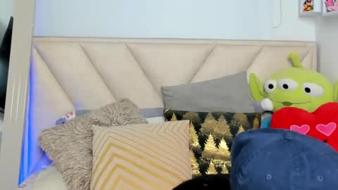 Snapshot of angeline__smith chatting on December 2024 10:27:02 AM Angeline Smith online show from December 2024 10:27:02 AM