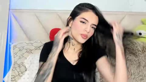 Snapshot of angeline__smith chatting on February 2025 06:40:02 AM Angeline Smith online show from February 2025 06:40:02 AM