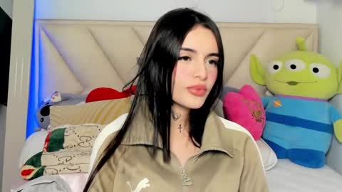 Snapshot of angeline__smith chatting on March 2025 03:33:01 AM Angeline Smith online show from March 2025 03:33:01 AM