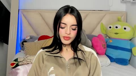 Snapshot of angeline__smith chatting on March 2025 07:41:01 AM Angeline Smith online show from March 2025 07:41:01 AM