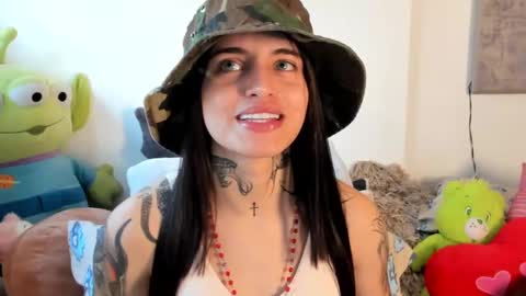 Snapshot of angeline__smith chatting on October 2025 04:48:02 PM Angeline Smith online show from October 2025 04:48:02 PM