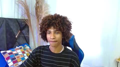 Angel online show from November 2025 08:20:02 PM