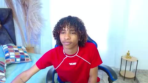 Snapshot of angell18_ chatting on December 2025 08:17:01 PM Angel online show from December 2025 08:17:01 PM