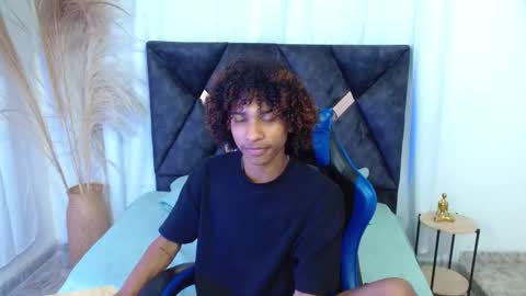 Snapshot of angell18_ chatting on January 2026 09:18:01 PM Angel online show from January 2026 09:18:01 PM