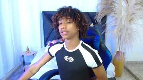 Snapshot of angell18_ chatting on January 2026 09:02:02 PM Angel online show from January 2026 09:02:02 PM