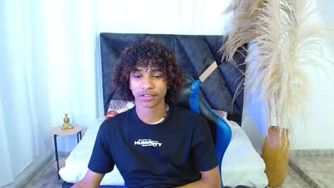 Snapshot of angell18_ chatting on February 2026 09:01:01 PM Angel online show from February 2026 09:01:01 PM