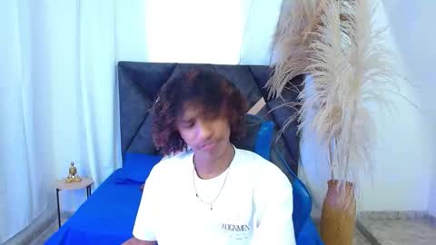 Snapshot of angell18_ chatting on March 2026 09:21:01 PM Angel online show from March 2026 09:21:01 PM