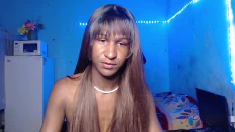 Danielle online show from October 2025 02:01:02 AM