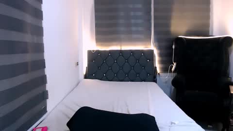 angella_dior online show from October 2025 05:24:02 PM