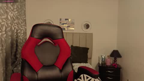  ANGELA ISABELLA  online show from February 2026 04:44:02 PM