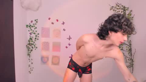 Angel online show from September 2025 06:32:02 PM