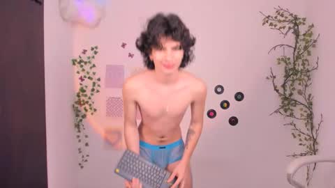 Angel online show from September 2025 06:11:02 PM