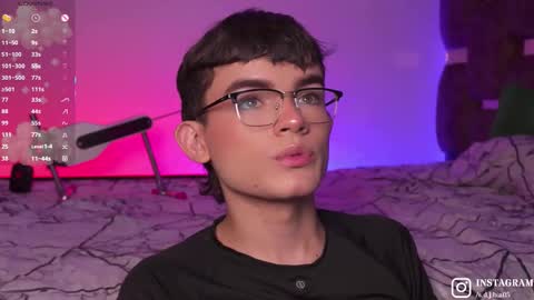 Angelo I work from home this is my room  online show from October 2025 07:33:01 AM