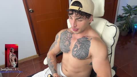 Snapshot of angeloferro1 chatting on December 2024 09:57:01 AM Angelo Ferro online show from December 2024 09:57:01 AM