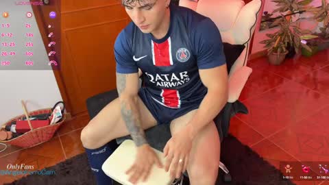 Snapshot of angeloferro1 chatting on December 2024 03:44:01 PM Angelo Ferro online show from December 2024 03:44:01 PM