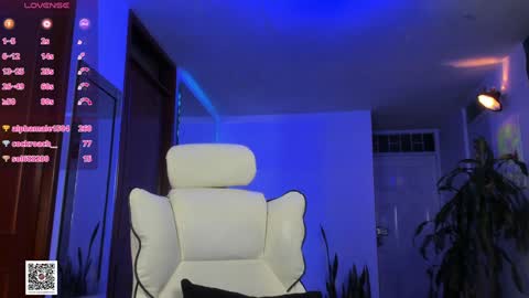 Snapshot of angeloferro1 chatting on December 2024 03:58:01 AM Angelo Ferro online show from December 2024 03:58:01 AM