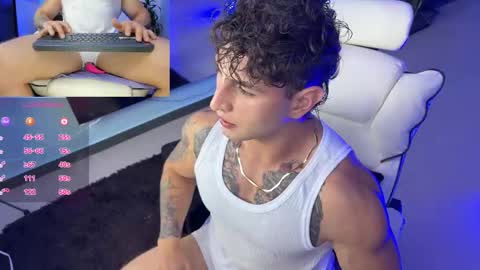 Snapshot of angeloferro1 chatting on February 2025 01:08:01 AM Angelo Ferro online show from February 2025 01:08:01 AM