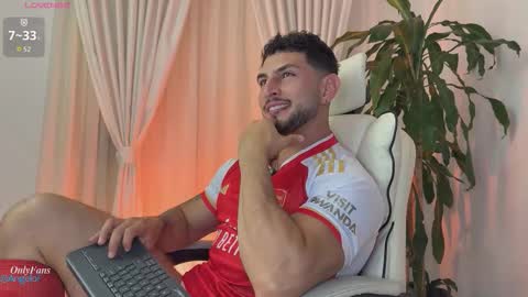 Snapshot of angeloferro1 chatting on October 2025 01:59:02 AM Angelo Ferro online show from October 2025 01:59:02 AM