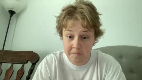 Snapshot of angeloflight273360 chatting on April 2026 06:56:02 PM Angel of Light online show from April 2026 06:56:02 PM