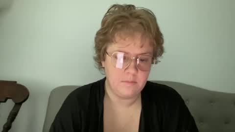 Snapshot of angeloflight273360 chatting on April 2026 01:09:02 PM Angel of Light online show from April 2026 01:09:02 PM