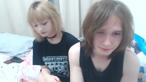 Snapshot of angelofporncouple chatting on October 2025 07:14:02 PM Eva online show from October 2025 07:14:02 PM