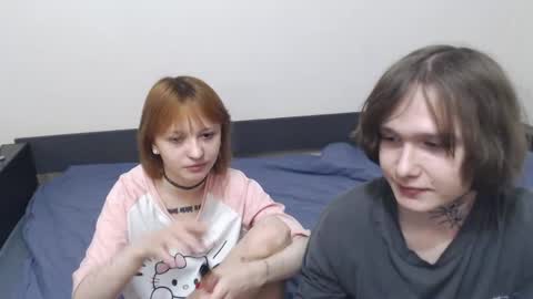 Snapshot of angelofporncouple chatting on April 2026 04:32:02 PM Eva online show from April 2026 04:32:02 PM