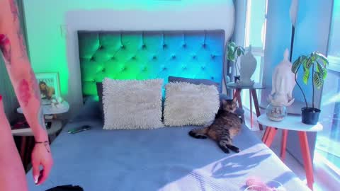 Snapshot of angelpeach_ chatting on January 2025 01:23:02 PM Angel online show from January 2025 01:23:02 PM