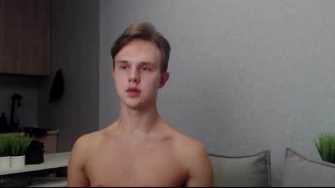 Angel online show from October 2025 01:32:02 PM