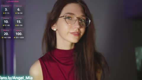 Snapshot of angels_kiss chatting on April 2026 02:36:02 AM Nikki online show from April 2026 02:36:02 AM