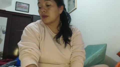 Snapshot of angelsexylatina chatting on April 2026 01:00:01 AM rebeca online show from April 2026 01:00:01 AM