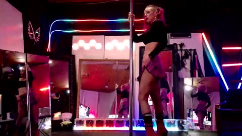 Madison Marie online show from December 2025 07:03:02 AM