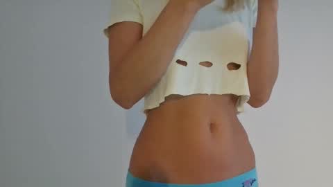 Alesia online show from December 2025 06:51:01 AM