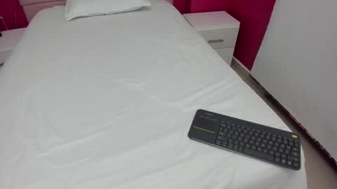 Angel  online show from February 2025 10:04:02 AM