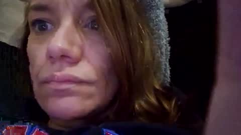 angelvanderpool71 online show from December 2024 12:52:02 PM