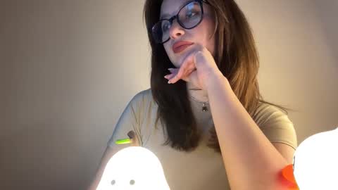 Lisa online show from September 2025 03:33:01 PM