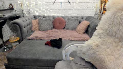 Snapshot of angelwild007 chatting on February 2025 11:25:02 PM Angel Wild online show from February 2025 11:25:02 PM