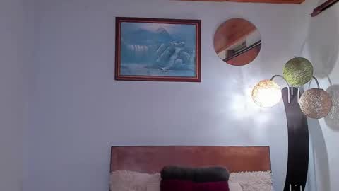 Snapshot of angelx_fox chatting on February 2025 01:39:01 PM Angel Fox online show from February 2025 01:39:01 PM