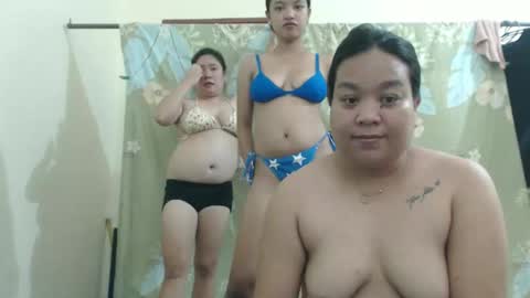 Snapshot of angelxmills chatting on March 2026 07:15:01 AM angelxmills online show from March 2026 07:15:01 AM