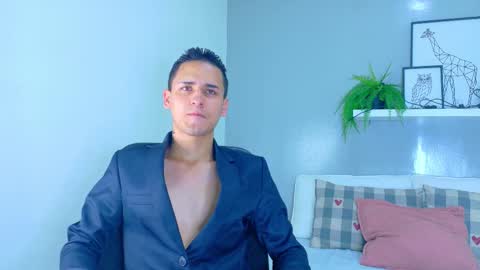 A N G E O  online show from December 2025 12:35:02 PM