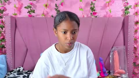 Anyega online show from December 2025 12:25:01 PM