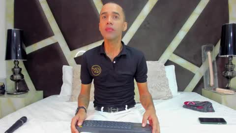 Snapshot of anghel_stone chatting on February 2025 12:27:02 PM  Anghel Stone  online show from February 2025 12:27:02 PM