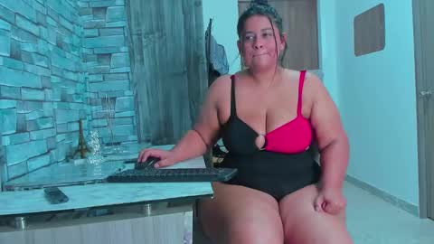 Snapshot of angi_sousxx3 chatting on January 2025 05:51:01 AM angi online show from January 2025 05:51:01 AM
