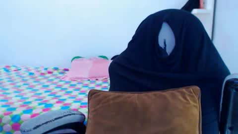 Snapshot of angie_dreamgirl chatting on June 2026 12:32:02 AM IG angie dreamgirl01 online show from June 2026 12:32:02 AM