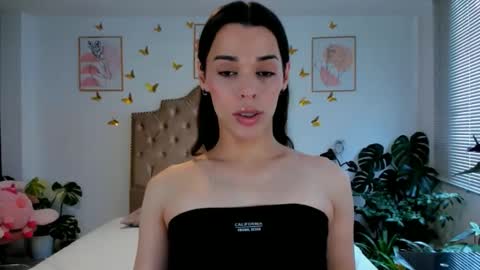 Snapshot of angie_modelo chatting on April 2026 06:10:01 PM Anabella online show from April 2026 06:10:01 PM