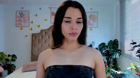 Snapshot of angie_modelo chatting on April 2026 07:15:01 PM Anabella online show from April 2026 07:15:01 PM